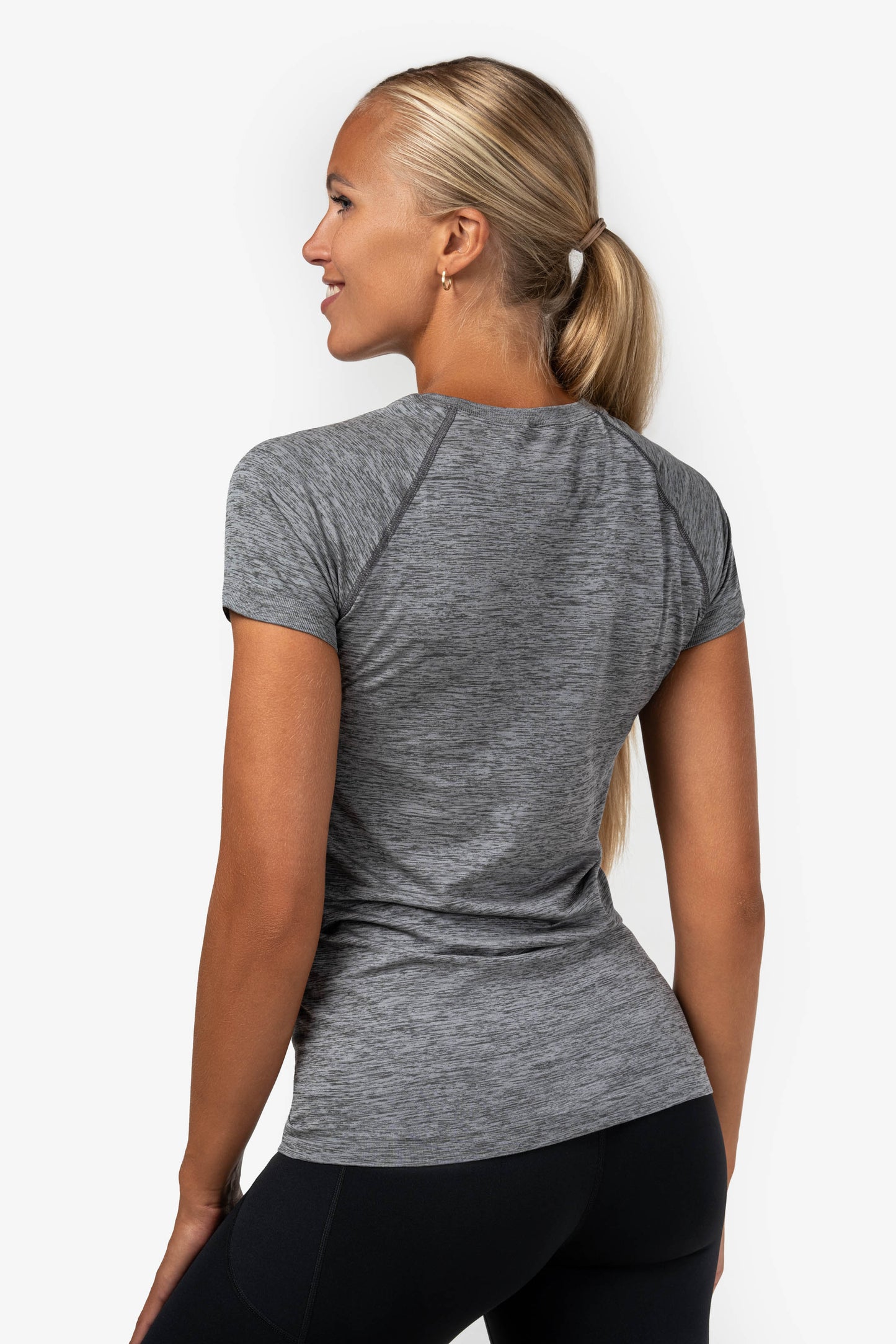 Grey Refine T-shirt - for dame - Famme - T-Shirt
