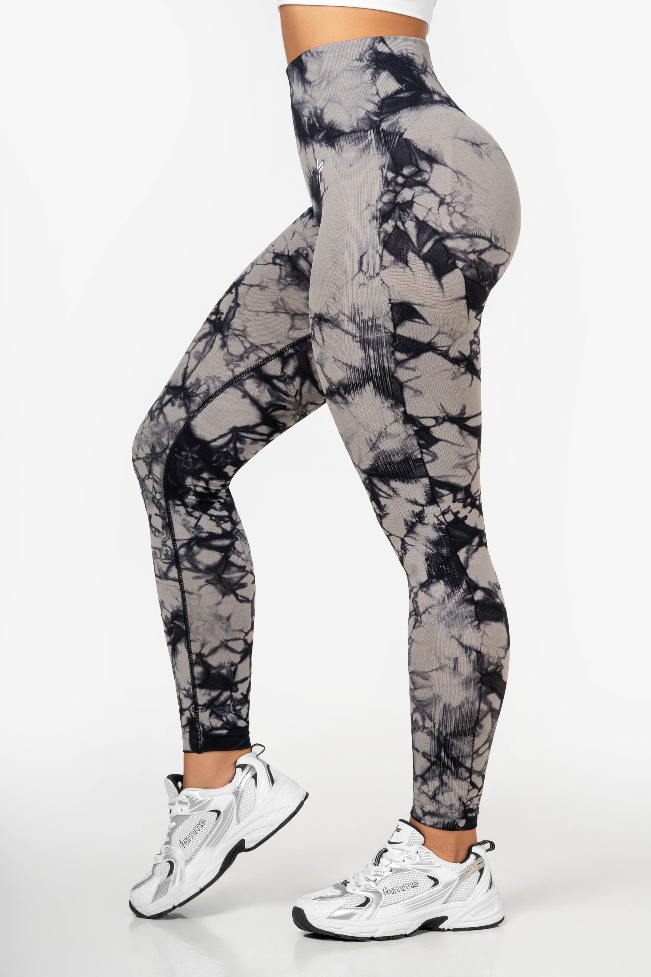 Buy YEOREO Women Camo Workout Scrunch Butt Leggings Seamless High Waisted  Athletic Yoga Leggings, #0 Camo Black 2.0, Medium at Amazon.in